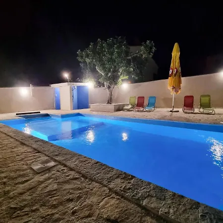 Apartmán Paradiso Arx Pula Exteriér fotografie
