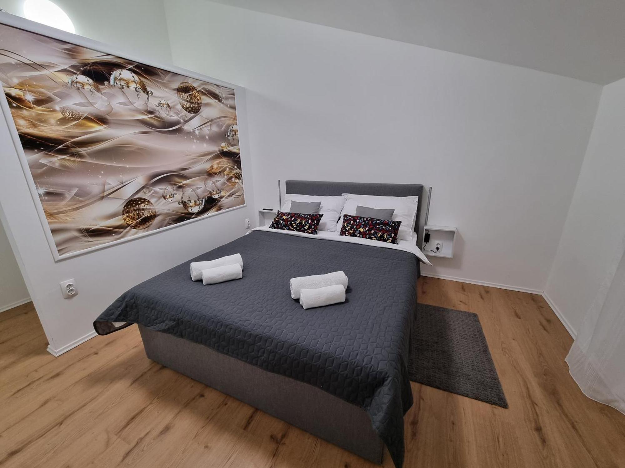 Paradiso Arx Apartment