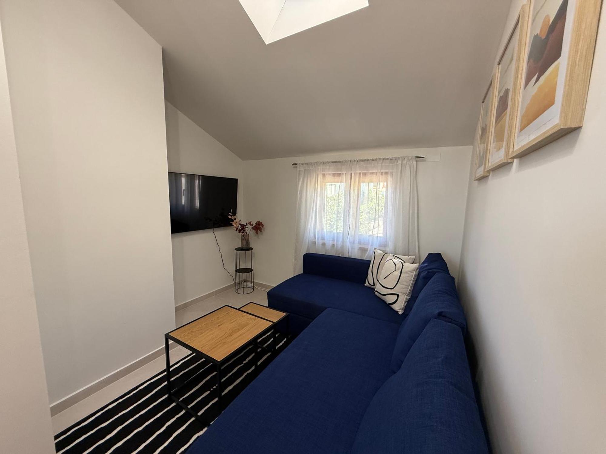 Paradiso Arx Apartment